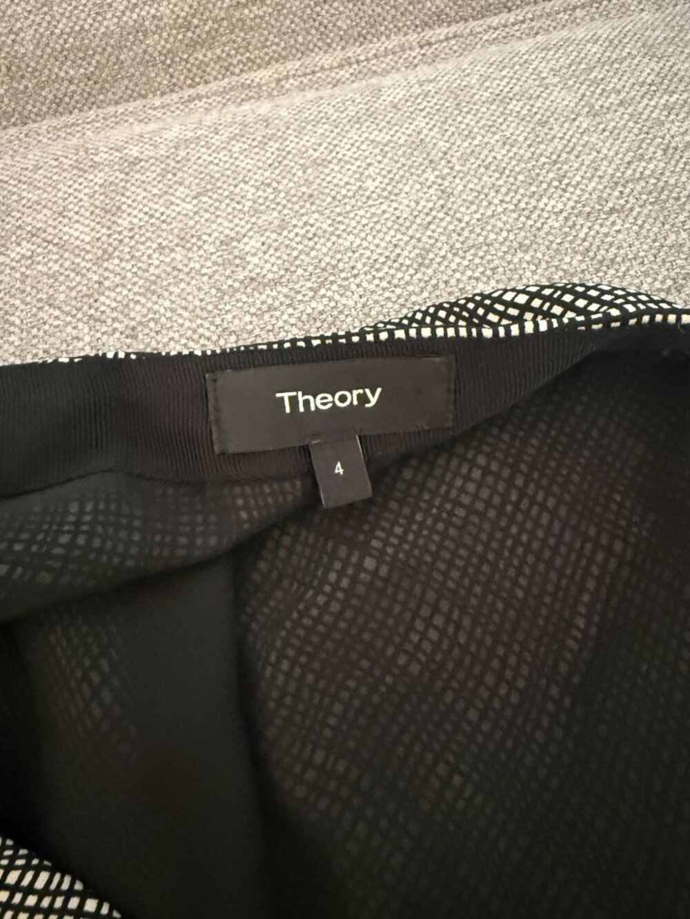 Theory Crosshatch Silk Volume Skirt, Size 4 - Picture 4 of 4